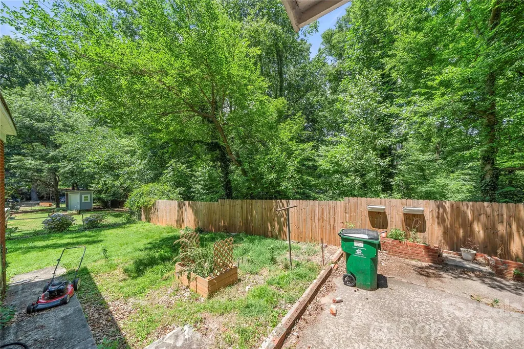 5027 Erickson Road Charlotte NC 28205