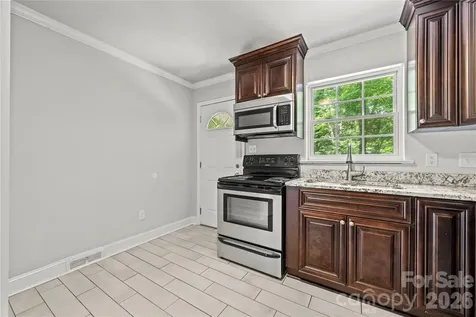 5027 Erickson Road Charlotte NC 28205