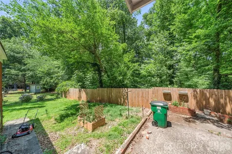 5027 Erickson Road Charlotte NC 28205