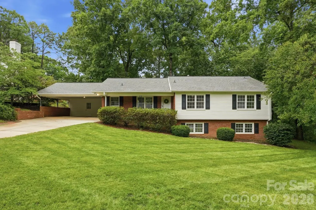 926 Shady Bluff Drive Charlotte NC 28211