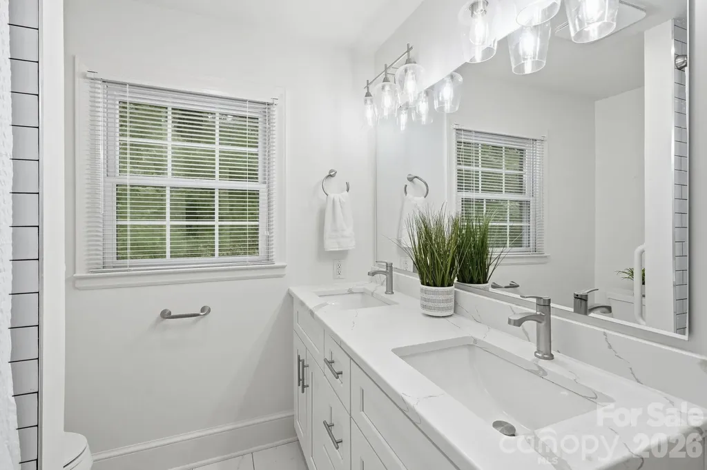 926 Shady Bluff Drive Charlotte NC 28211
