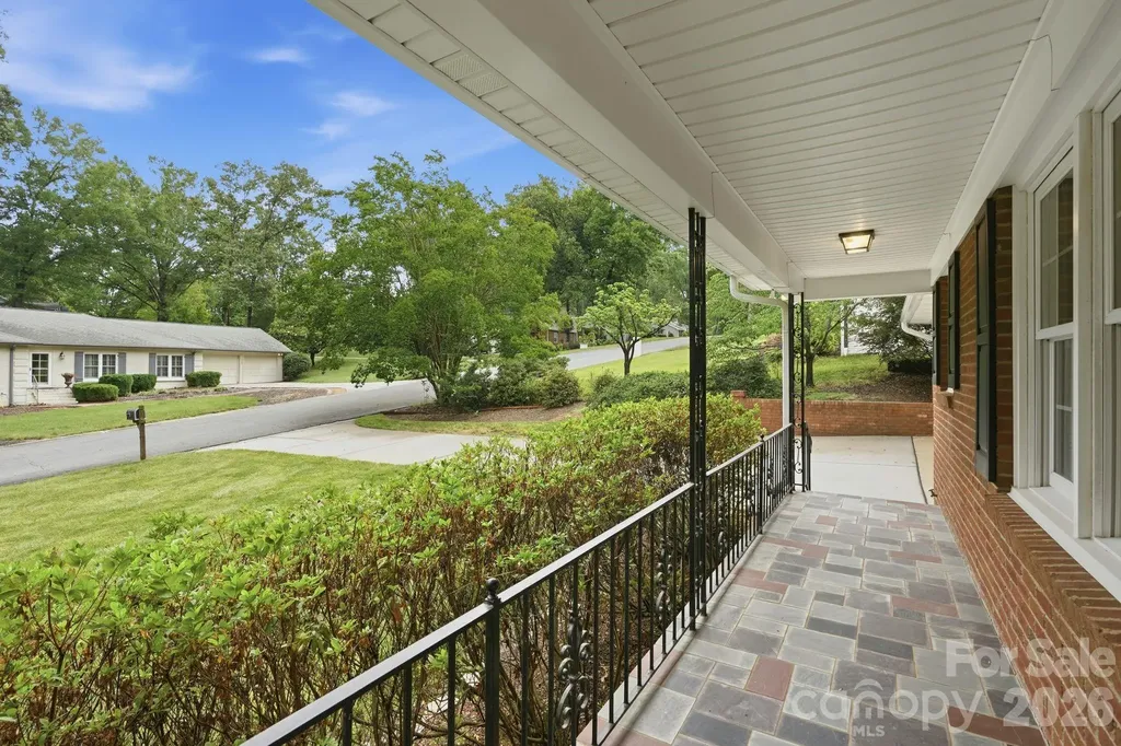 926 Shady Bluff Drive Charlotte NC 28211