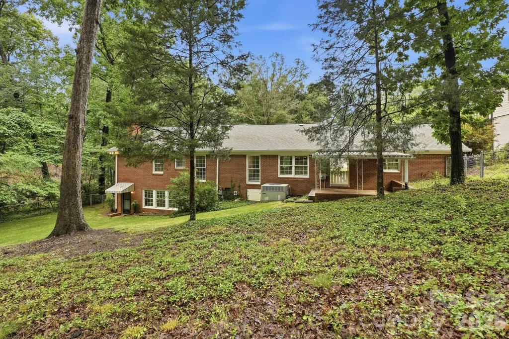 926 Shady Bluff Drive Charlotte NC 28211