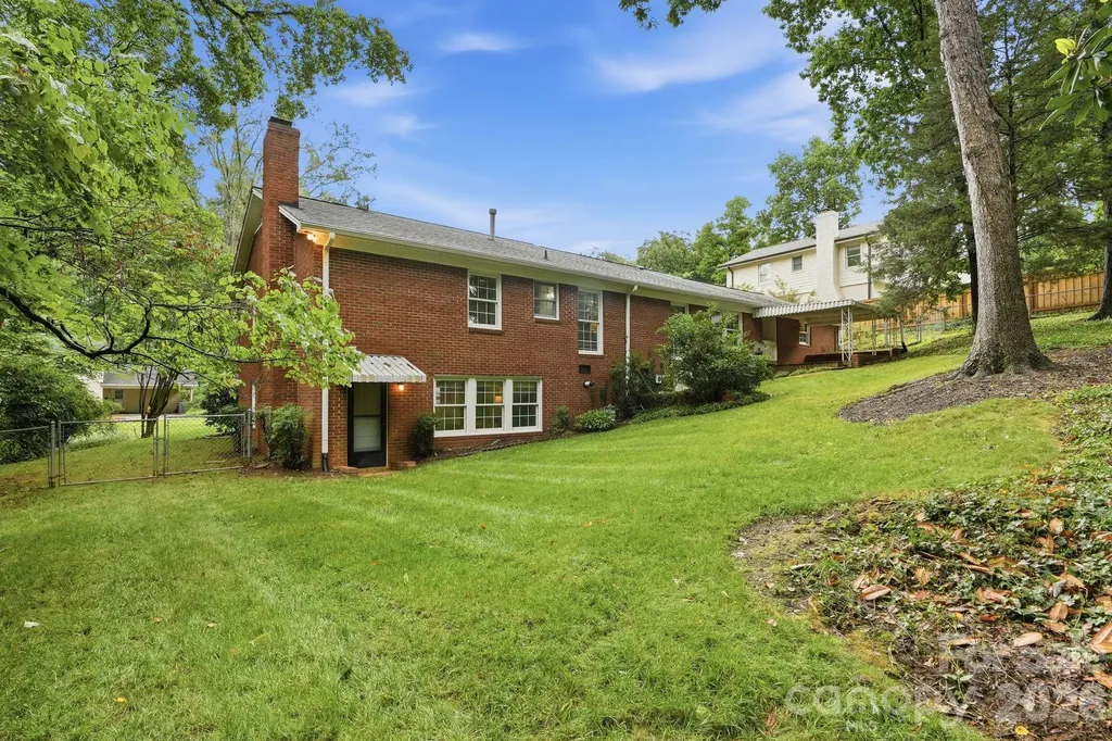 926 Shady Bluff Drive Charlotte NC 28211