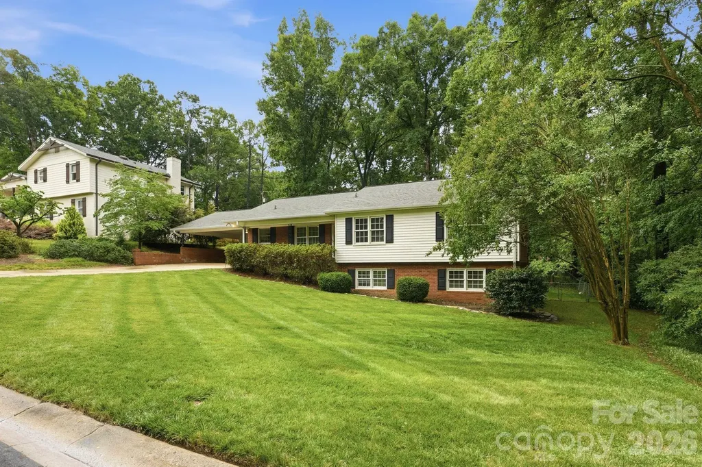 926 Shady Bluff Drive Charlotte NC 28211