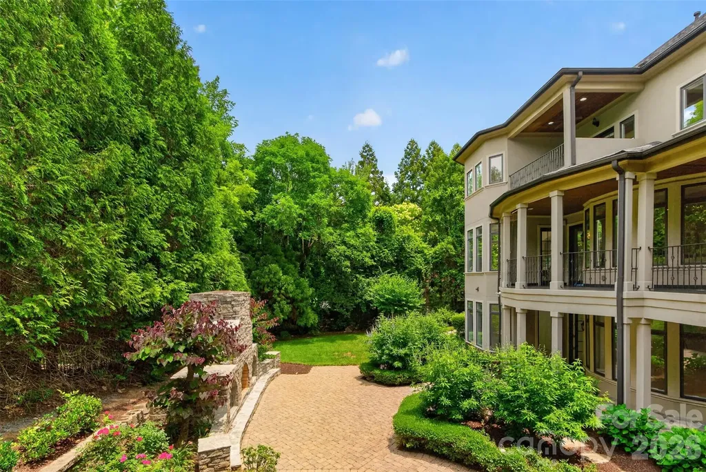 2132 Foxcroft Woods Lane Charlotte NC 28211