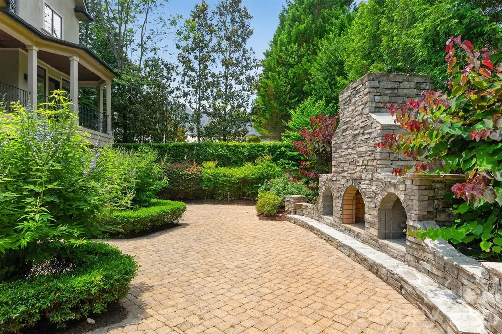 2132 Foxcroft Woods Lane Charlotte NC 28211