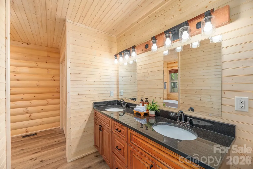 484 Twinbrook Lane Maggie Valley NC 28751