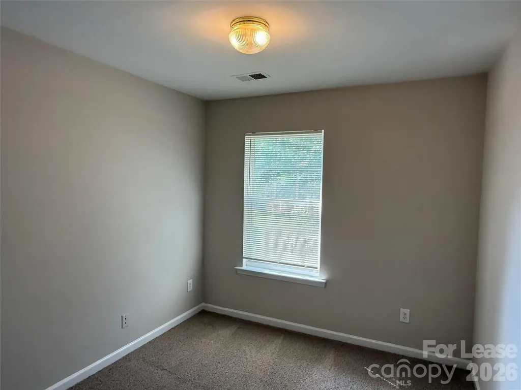 2152 Whispering Way Charlotte NC 28212