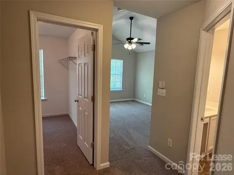 2152 Whispering Way Charlotte NC 28212
