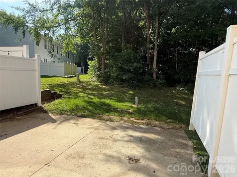 2152 Whispering Way Charlotte NC 28212
