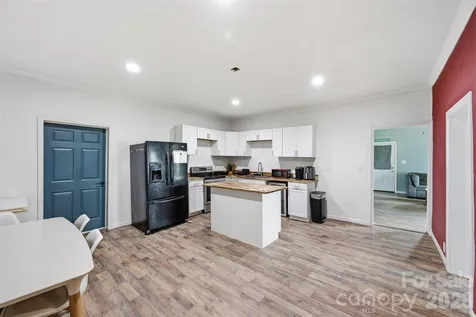 802 Canal Road Lockhart SC 29364