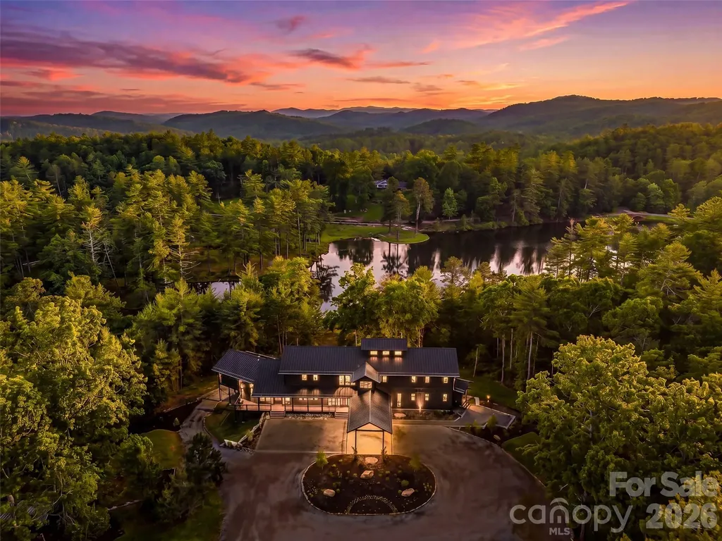 1367 Stones Lake Road Cedar Mountain NC 28718