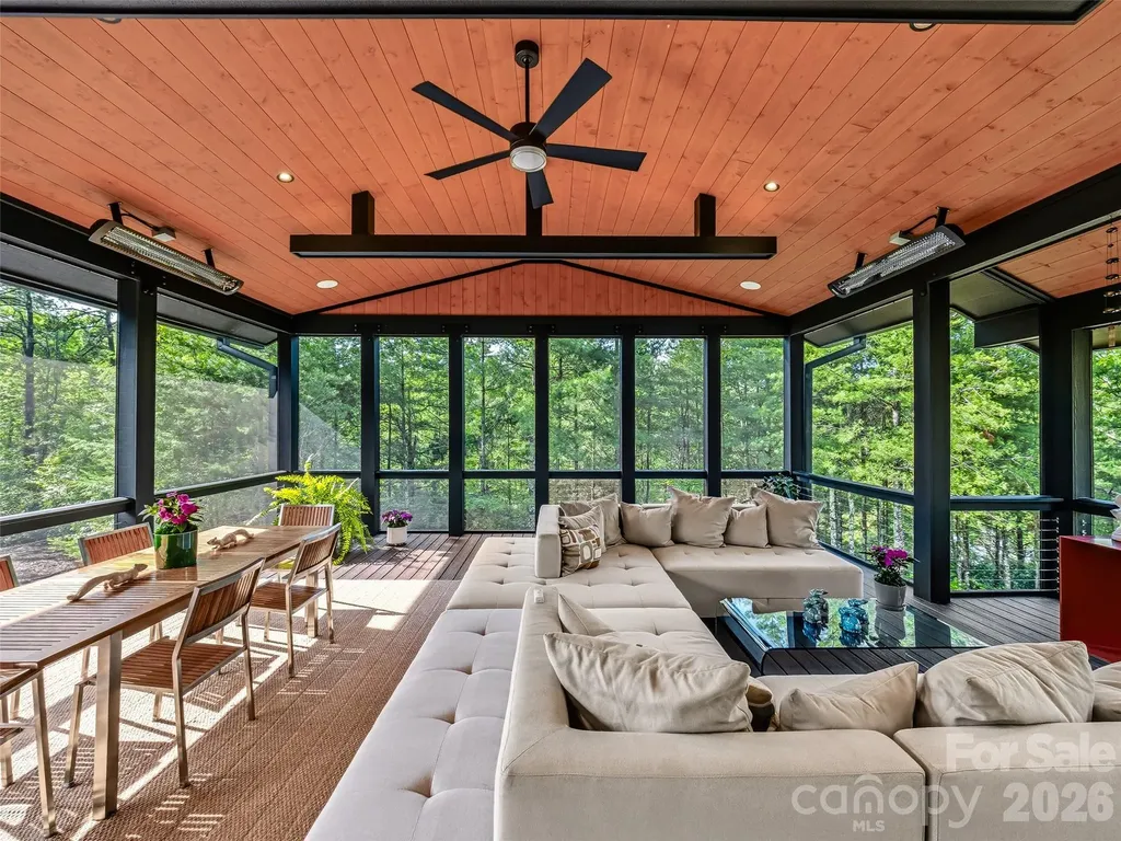 1367 Stones Lake Road Cedar Mountain NC 28718
