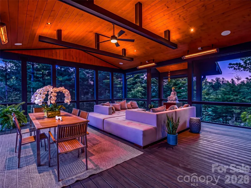 1367 Stones Lake Road Cedar Mountain NC 28718