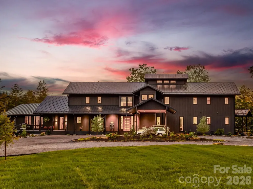1367 Stones Lake Road Cedar Mountain NC 28718