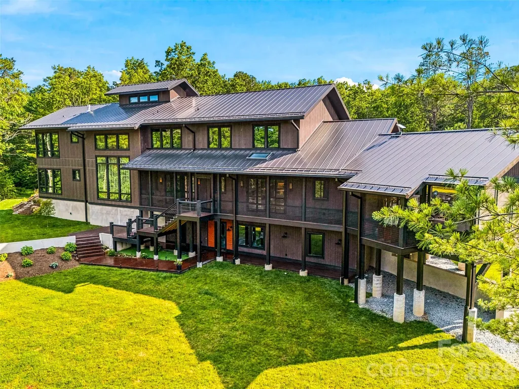 1367 Stones Lake Road Cedar Mountain NC 28718