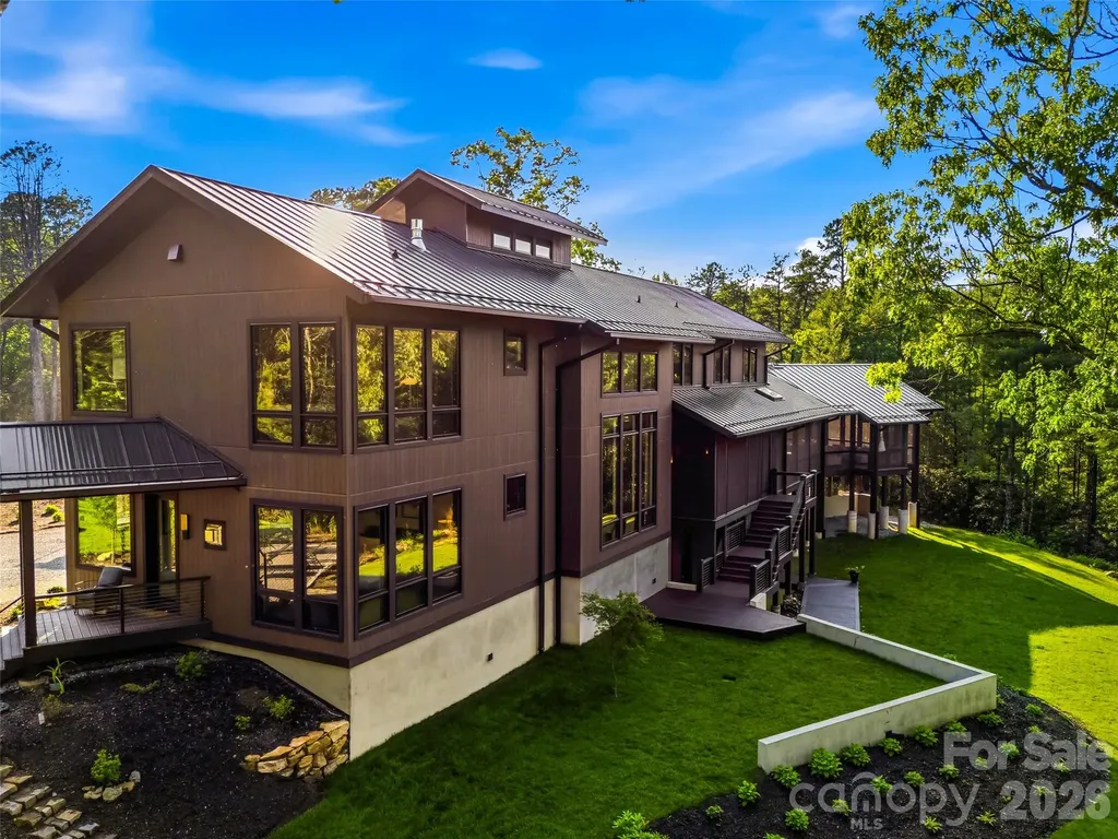 1367 Stones Lake Road Cedar Mountain NC 28718
