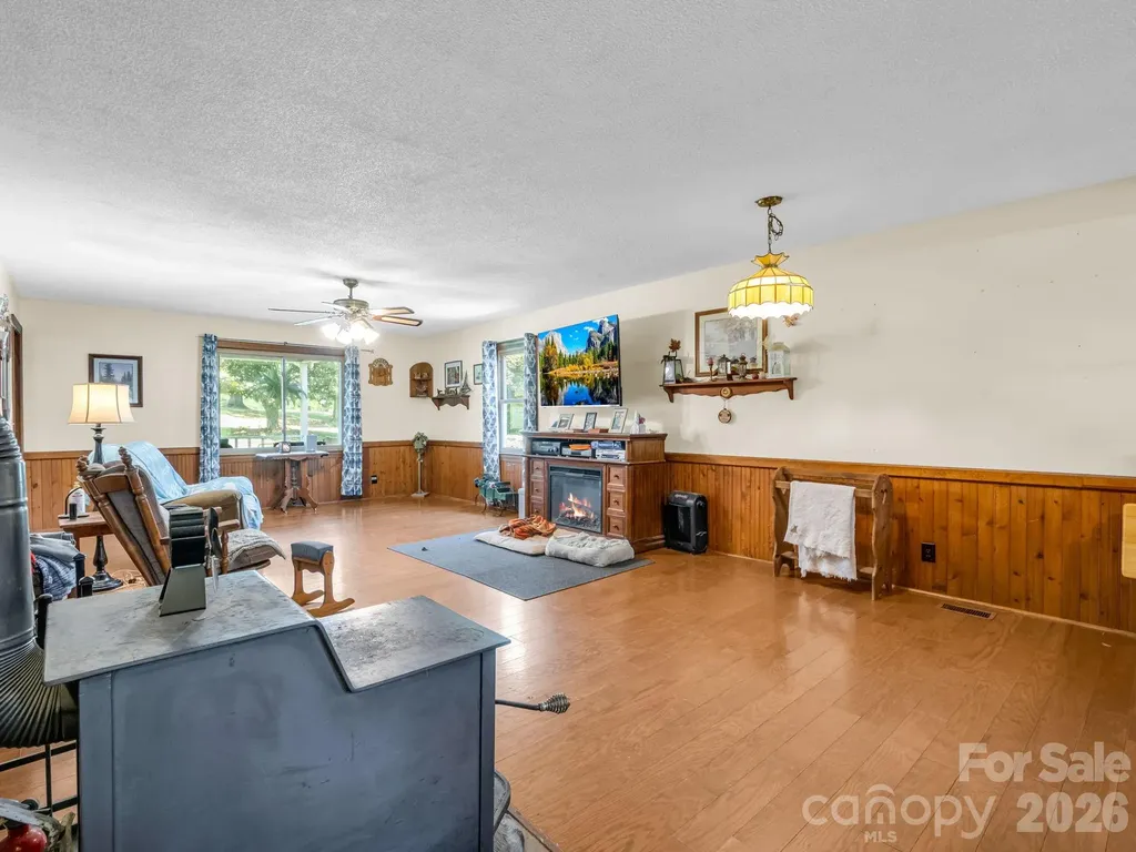 202 Sunset Memorial Road Forest City NC 28043