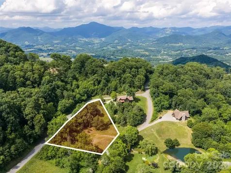 #37 Tapestry Trail Waynesville NC 28785
