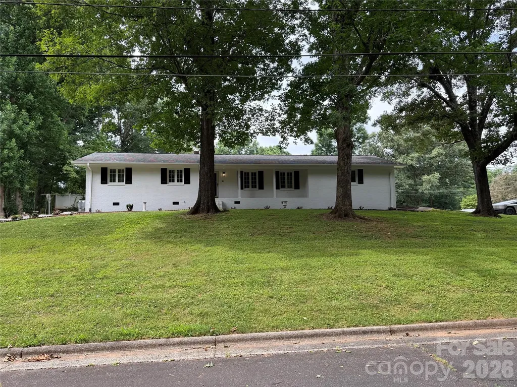 803 E 24th Street Newton NC 28658
