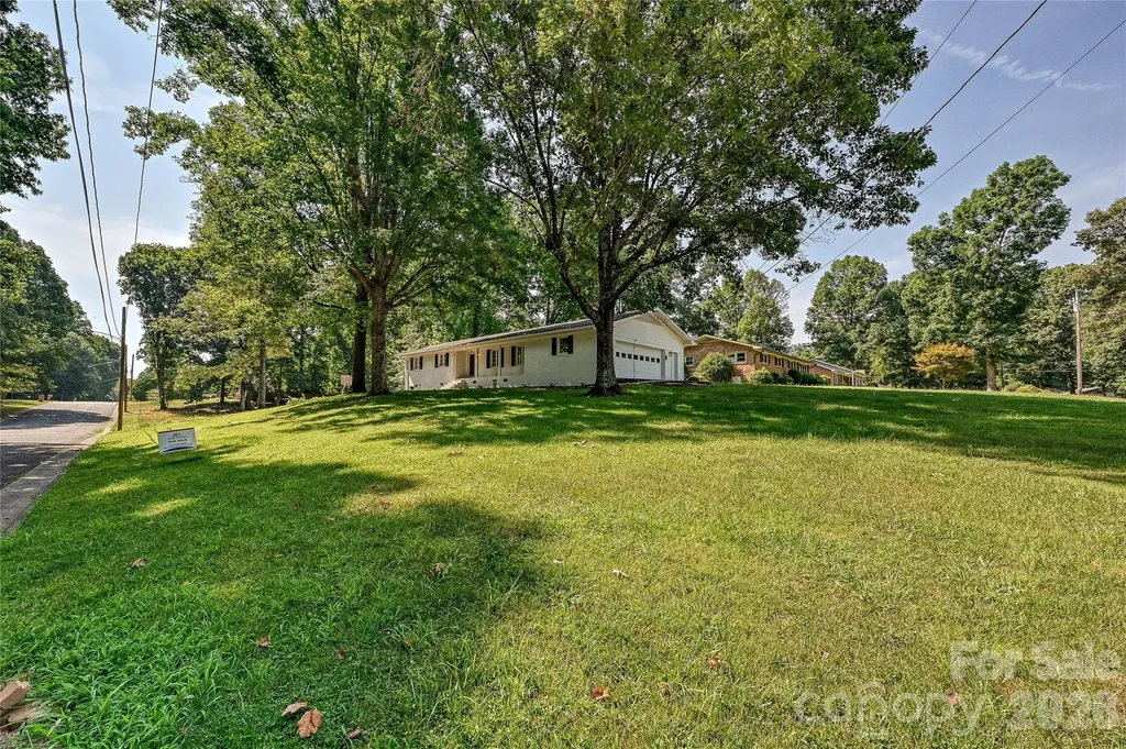 803 E 24th Street Newton NC 28658