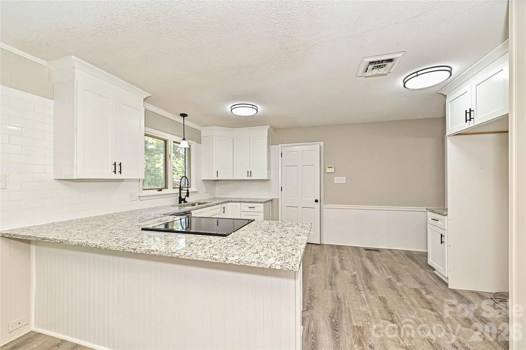 803 E 24th Street Newton NC 28658