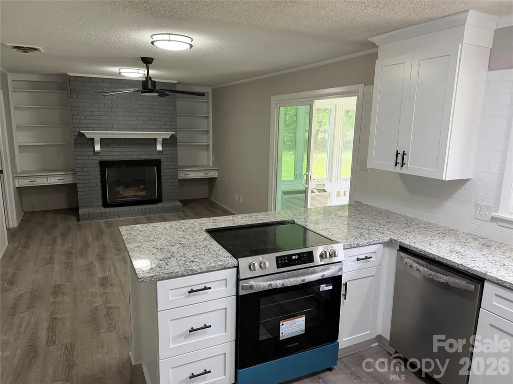 803 E 24th Street Newton NC 28658
