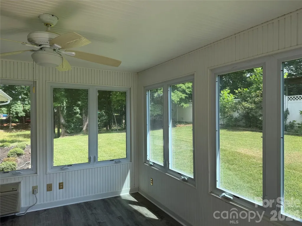 803 E 24th Street Newton NC 28658