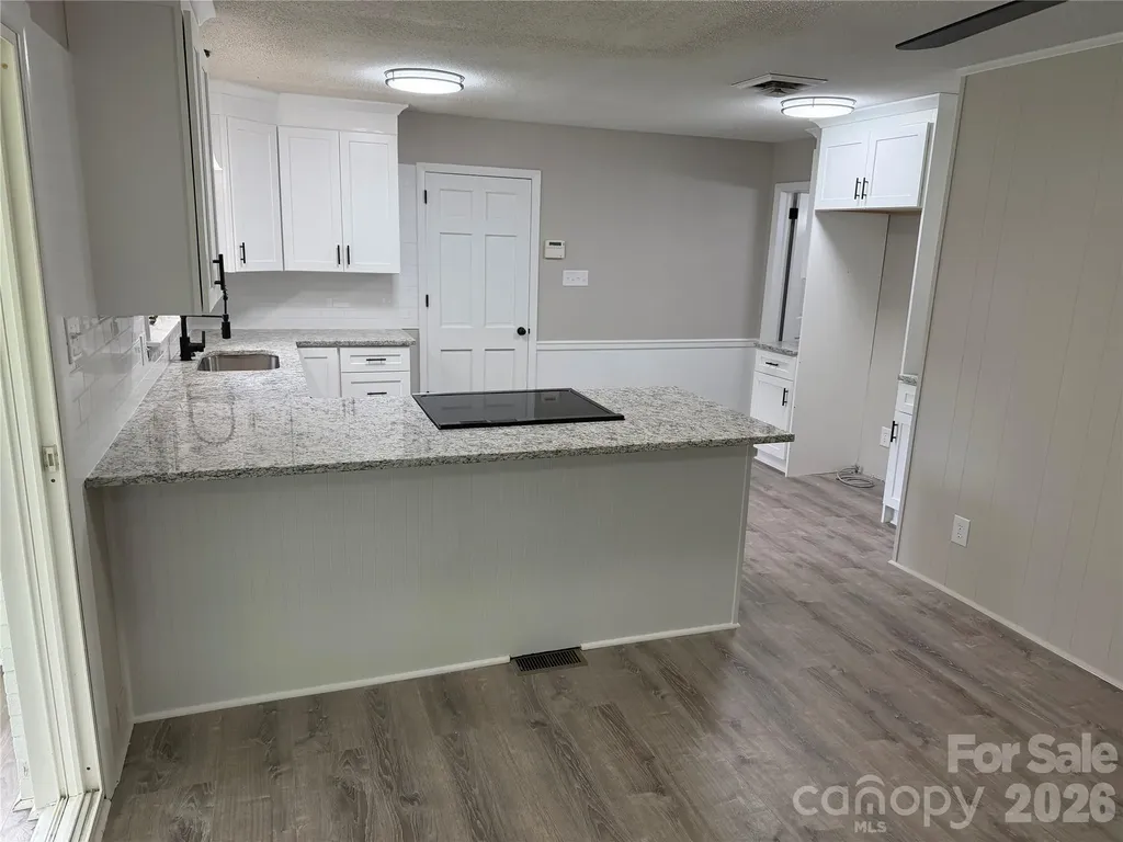 803 E 24th Street Newton NC 28658