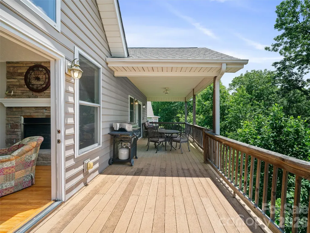 67 Ashefield Court Hendersonville NC 28791