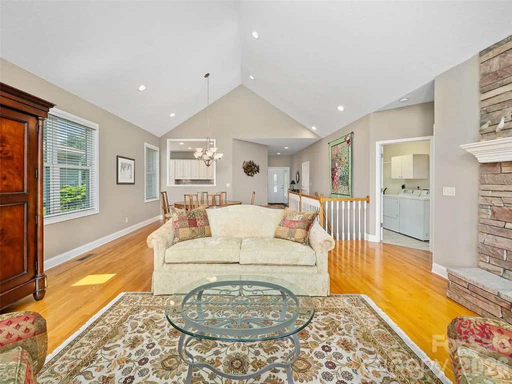 67 Ashefield Court Hendersonville NC 28791