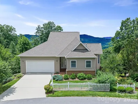 67 Ashefield Court Hendersonville NC 28791