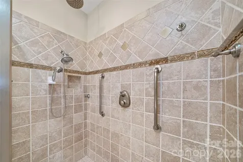 67 Ashefield Court Hendersonville NC 28791