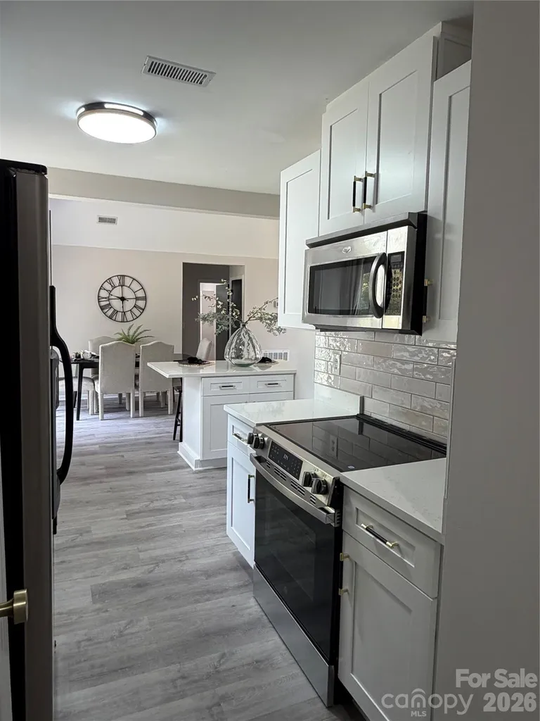 2530 Dion Avenue Charlotte NC 28212