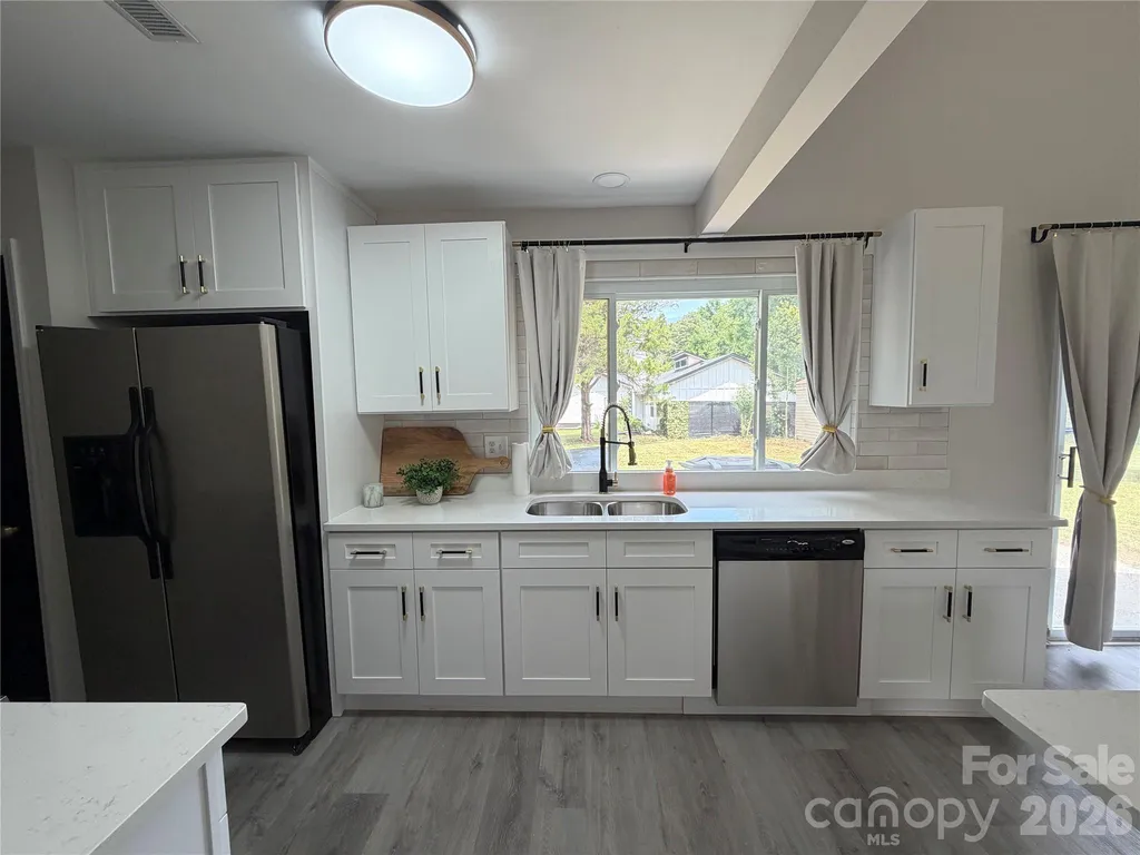 2530 Dion Avenue Charlotte NC 28212