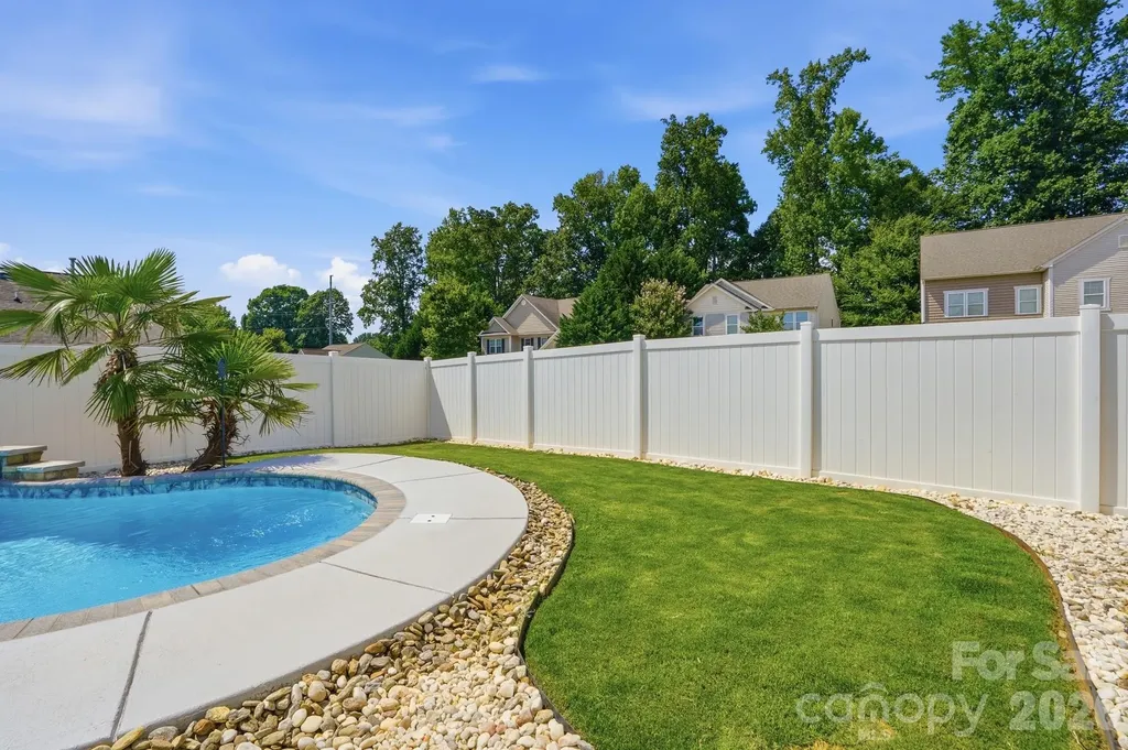 125 Louden Drive Mooresville NC 28115