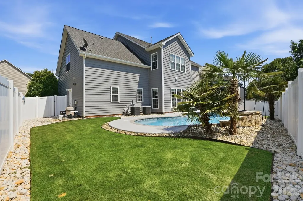 125 Louden Drive Mooresville NC 28115
