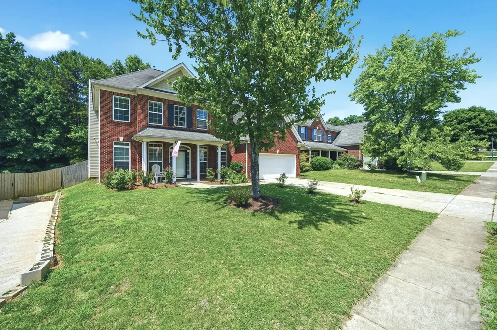8505 Delamere Lane Charlotte NC 28269