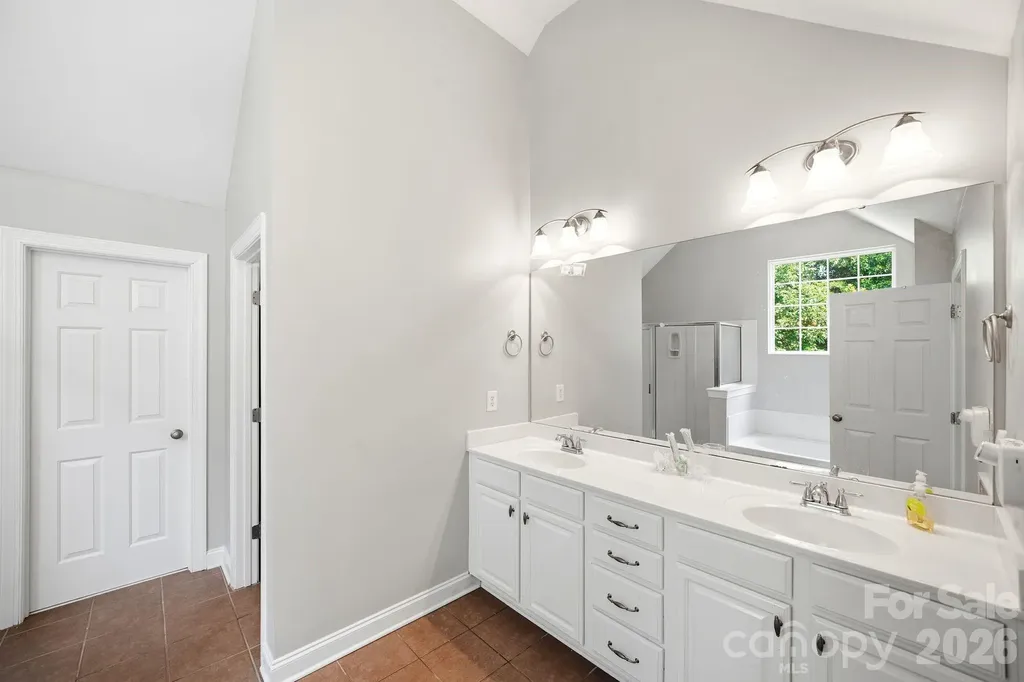 8505 Delamere Lane Charlotte NC 28269
