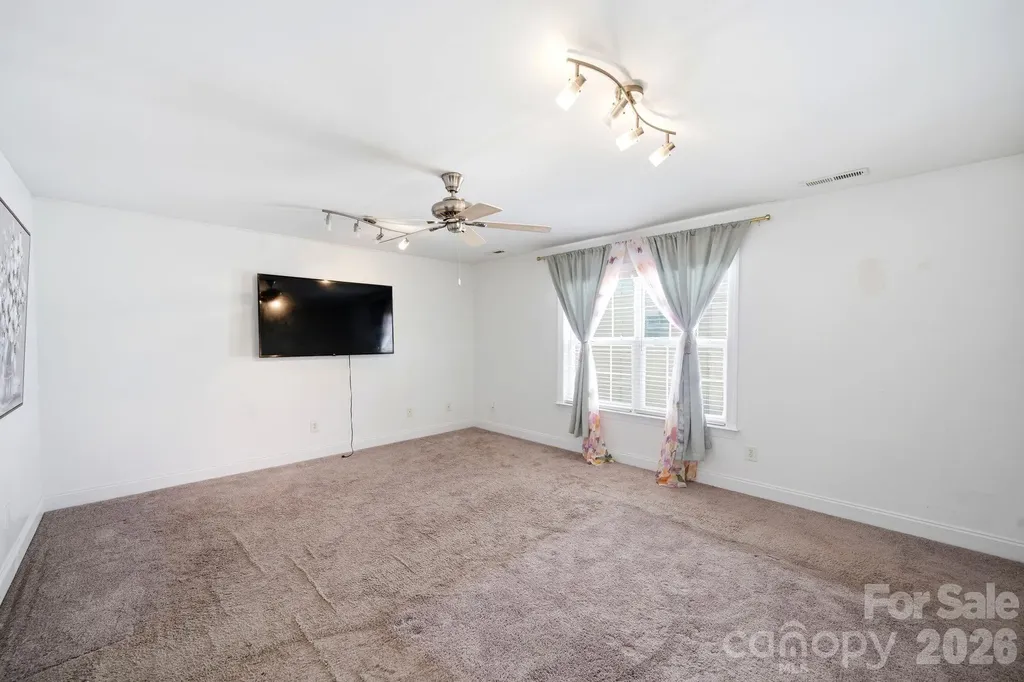 8505 Delamere Lane Charlotte NC 28269