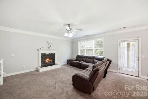 8505 Delamere Lane Charlotte NC 28269