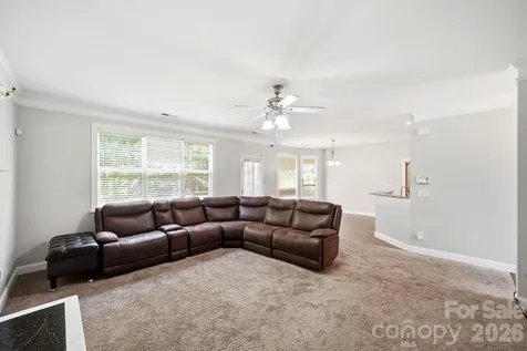 8505 Delamere Lane Charlotte NC 28269