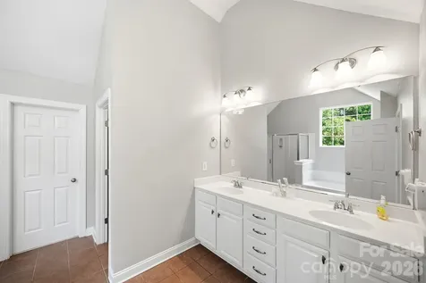8505 Delamere Lane Charlotte NC 28269