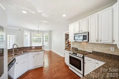 8505 Delamere Lane Charlotte NC 28269