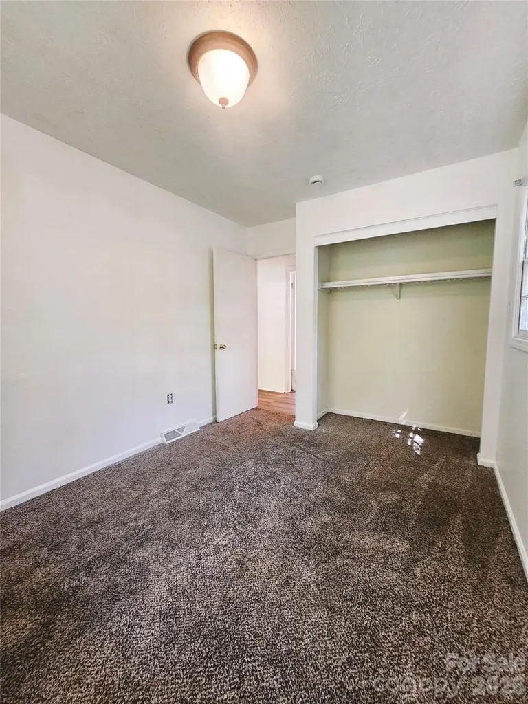 468 Beaverdam Road Asheville NC 28804