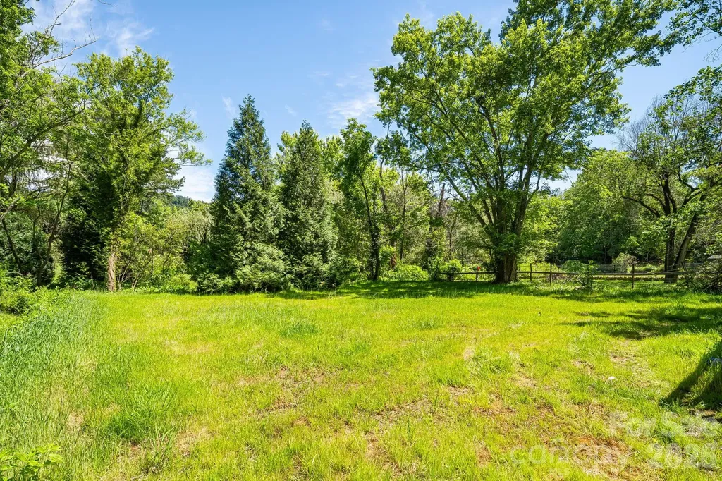468 Beaverdam Road Asheville NC 28804