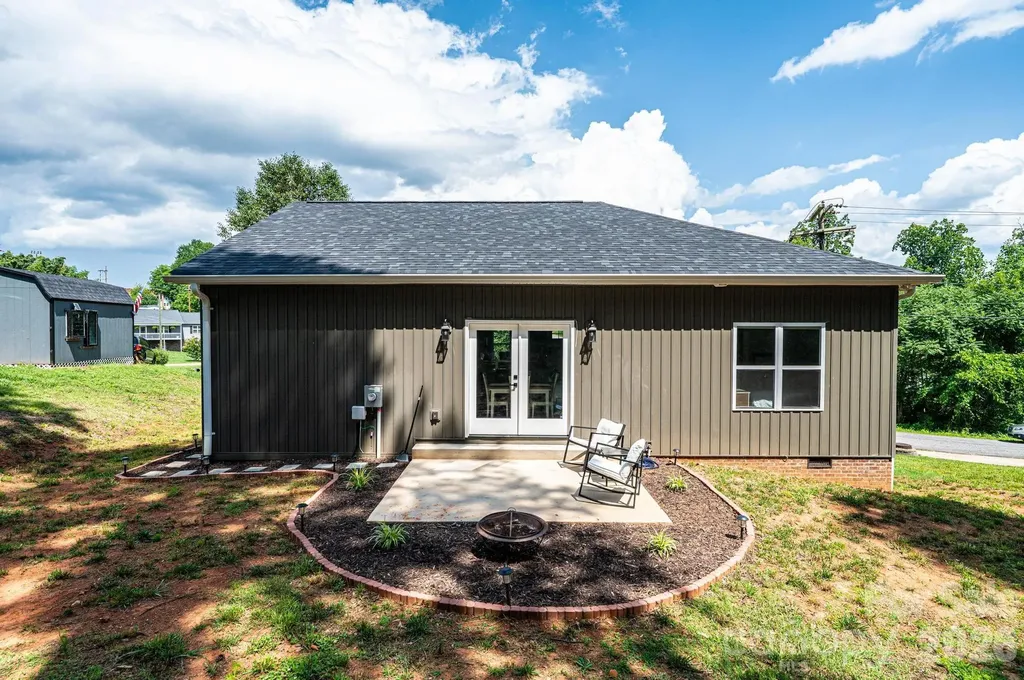 29 Central Avenue Granite Falls NC 28630