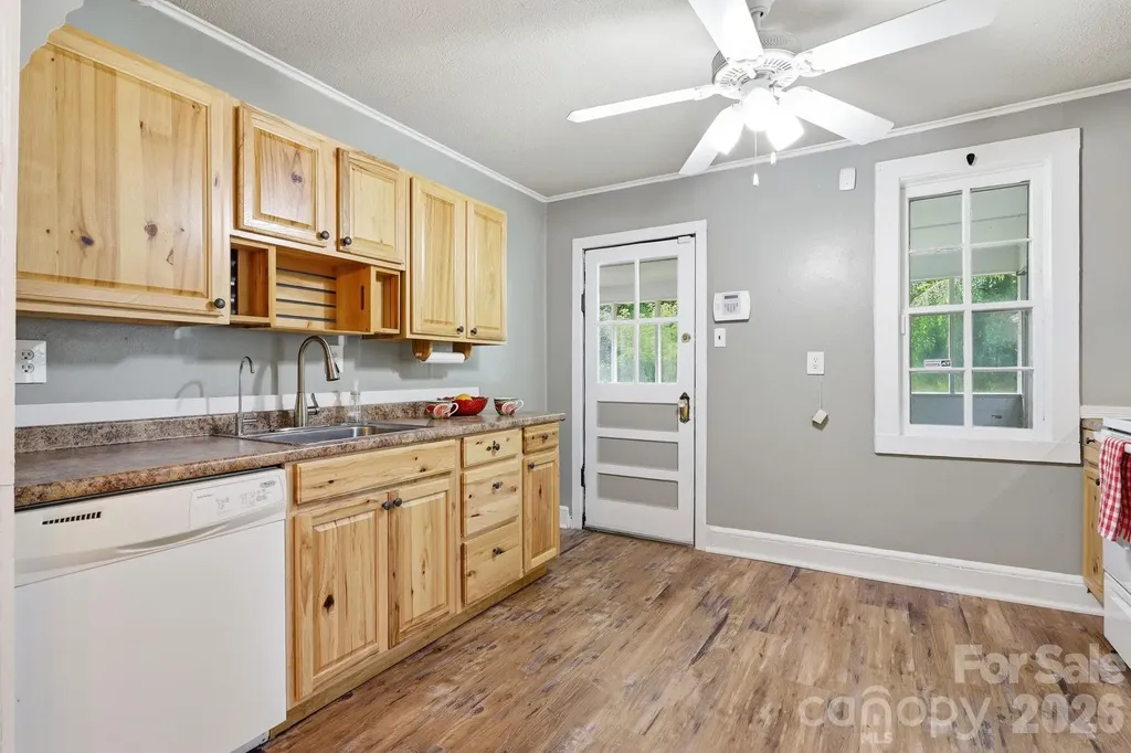 226 Vance Avenue Black Mountain NC 28711