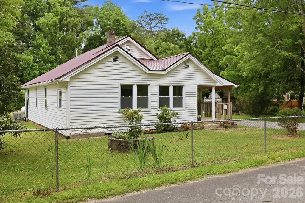 226 Vance Avenue Black Mountain NC 28711